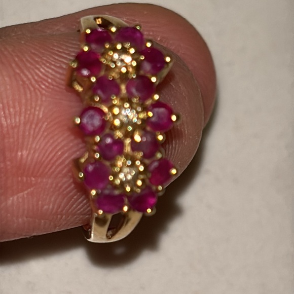 14k Gold Rubies & Diamond Ring - Picture 7 of 13